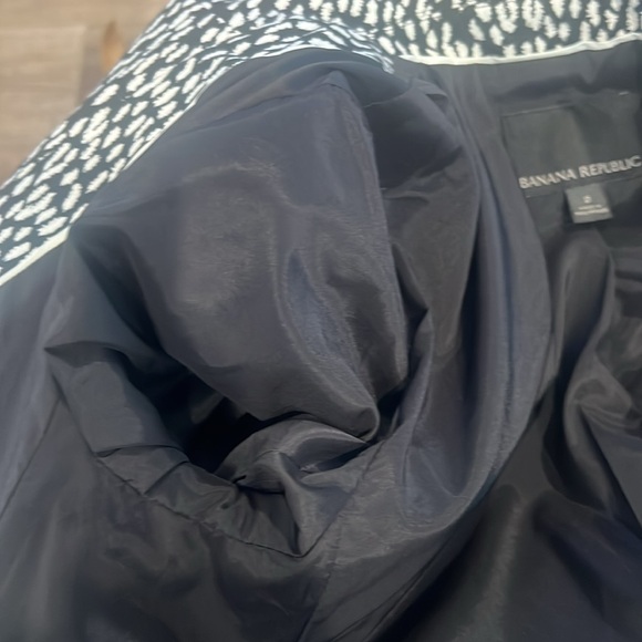 Banana Republic Single Button Animal Print Blazer - Picture 6 of 7